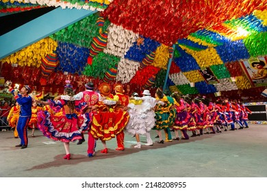 40,209 브라질 전통 의상 Images, Stock Photos & Vectors | Shutterstock
